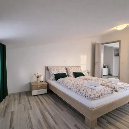 Sunset - Two Bedroom With Terrace And Sea View Apartment Porec